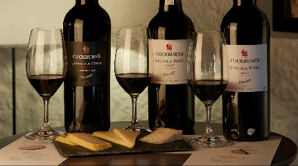 Prova 3 vintages 3 queijos sala - John Smithes